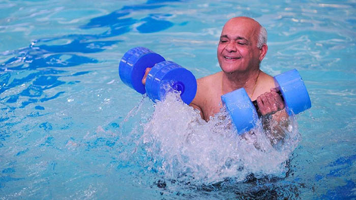ورزش های آبی و کم فشار برای سالمندان